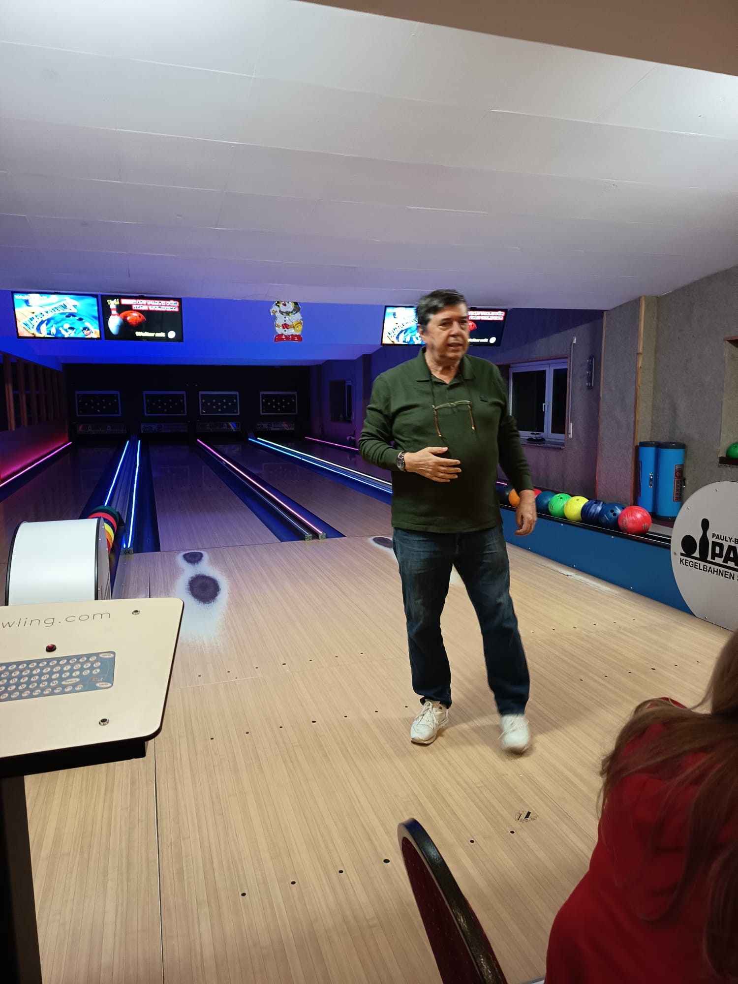 Frühlingserwachen auf der Bowlingbahn: Pins und gute Laune